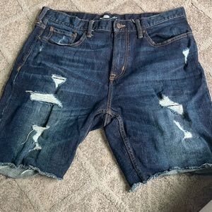 Men’s Old Navy destroyed, denim shorts
